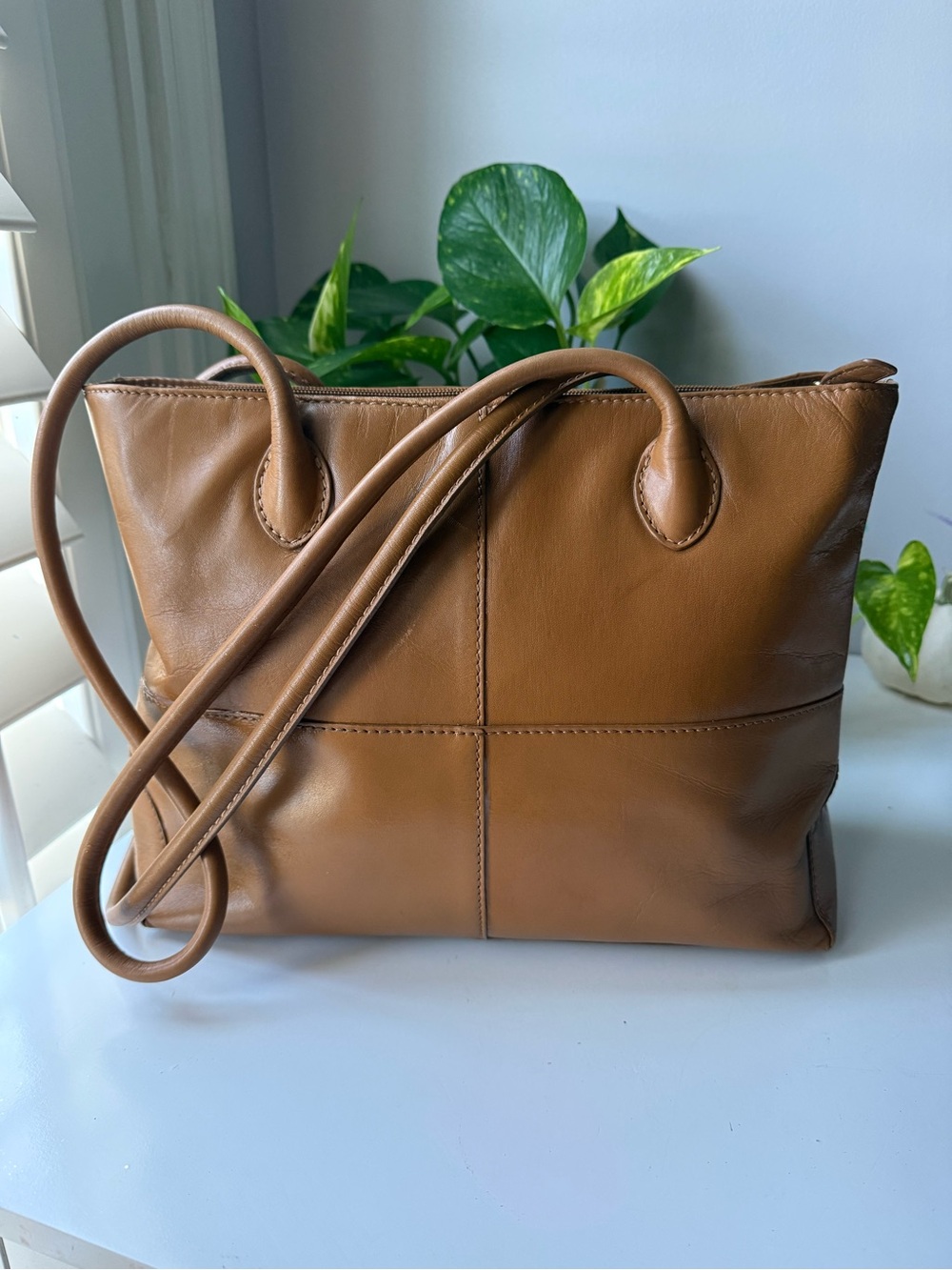 Etienne Aigner Cognac Brown Leather Shoulder Bag